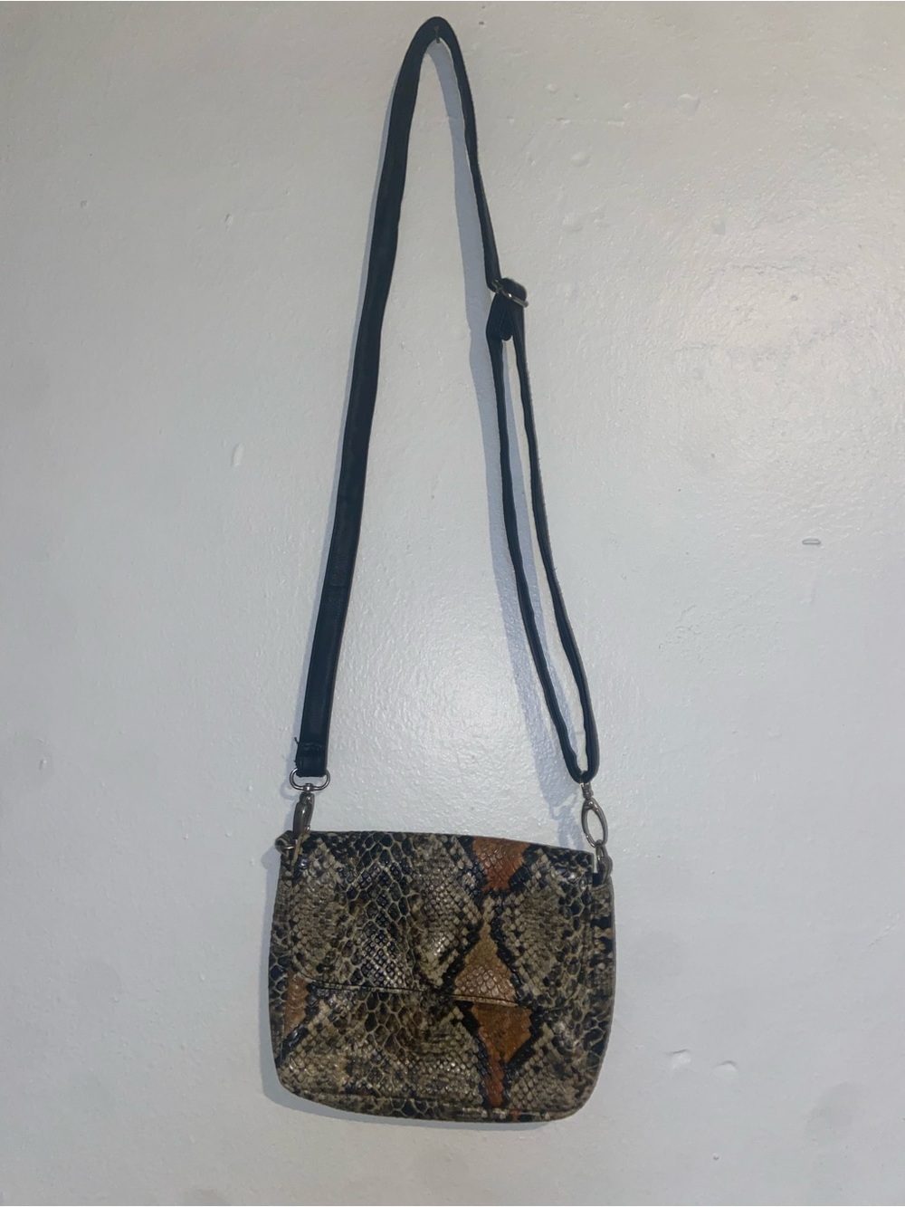 Western Mob Luxe Y2K Cowgirl Snake-Print Crossbody Bag in Brown & Black - Picture 1 of 3